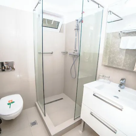 ساتورن 5* ساتورْنْ