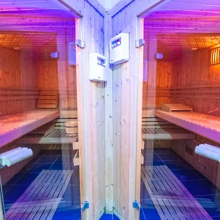 فندق ساتورن 5*