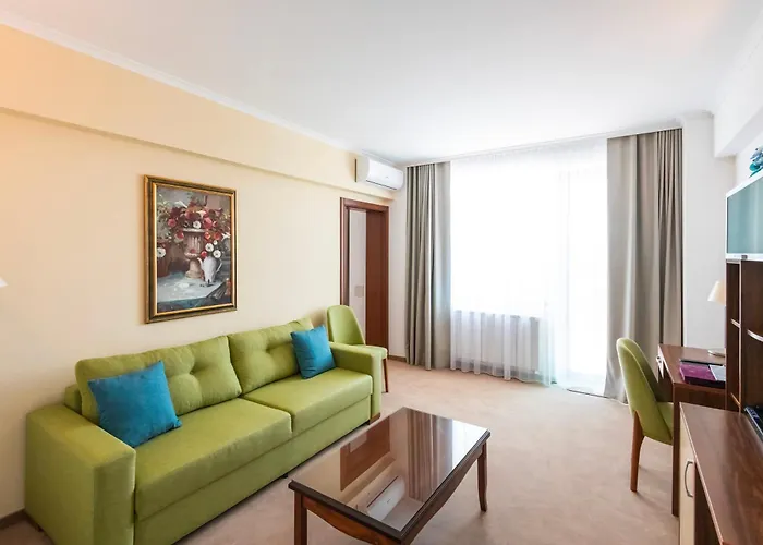 호텔 Hotel Saturn 5*