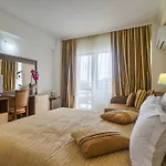 萨图恩酒店 5* 萨图恩