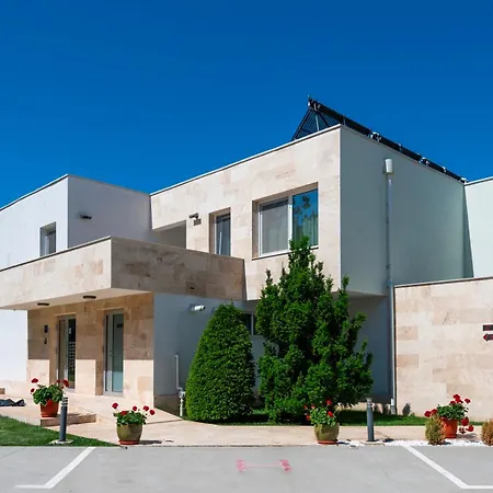 Hotel Saturn Szálloda