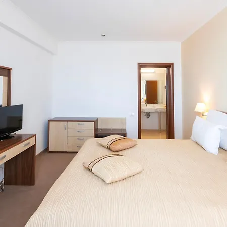 호텔 Hotel Saturn