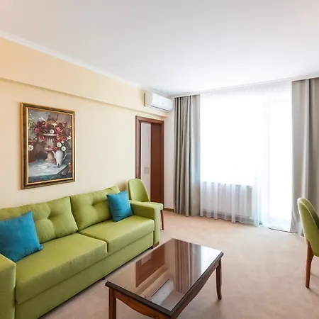 호텔 Hotel Saturn 5*
