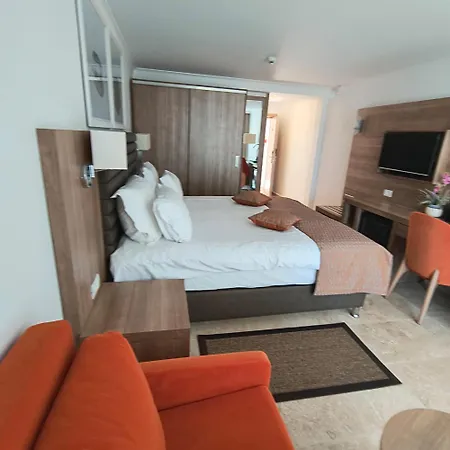 Hotel Hotel Saturn