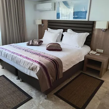 Hotel Saturn Hotel 5*
