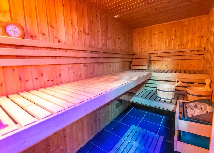 Hotel Saturn Szálloda 5*