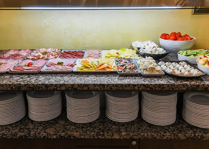 Szálloda Hotel Saturn 5*