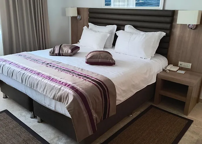 Hotel Saturn Szálloda 5*