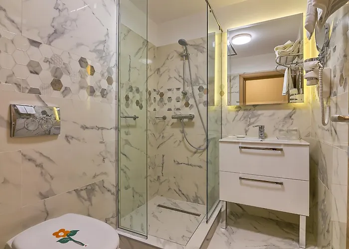 Szálloda Hotel Saturn